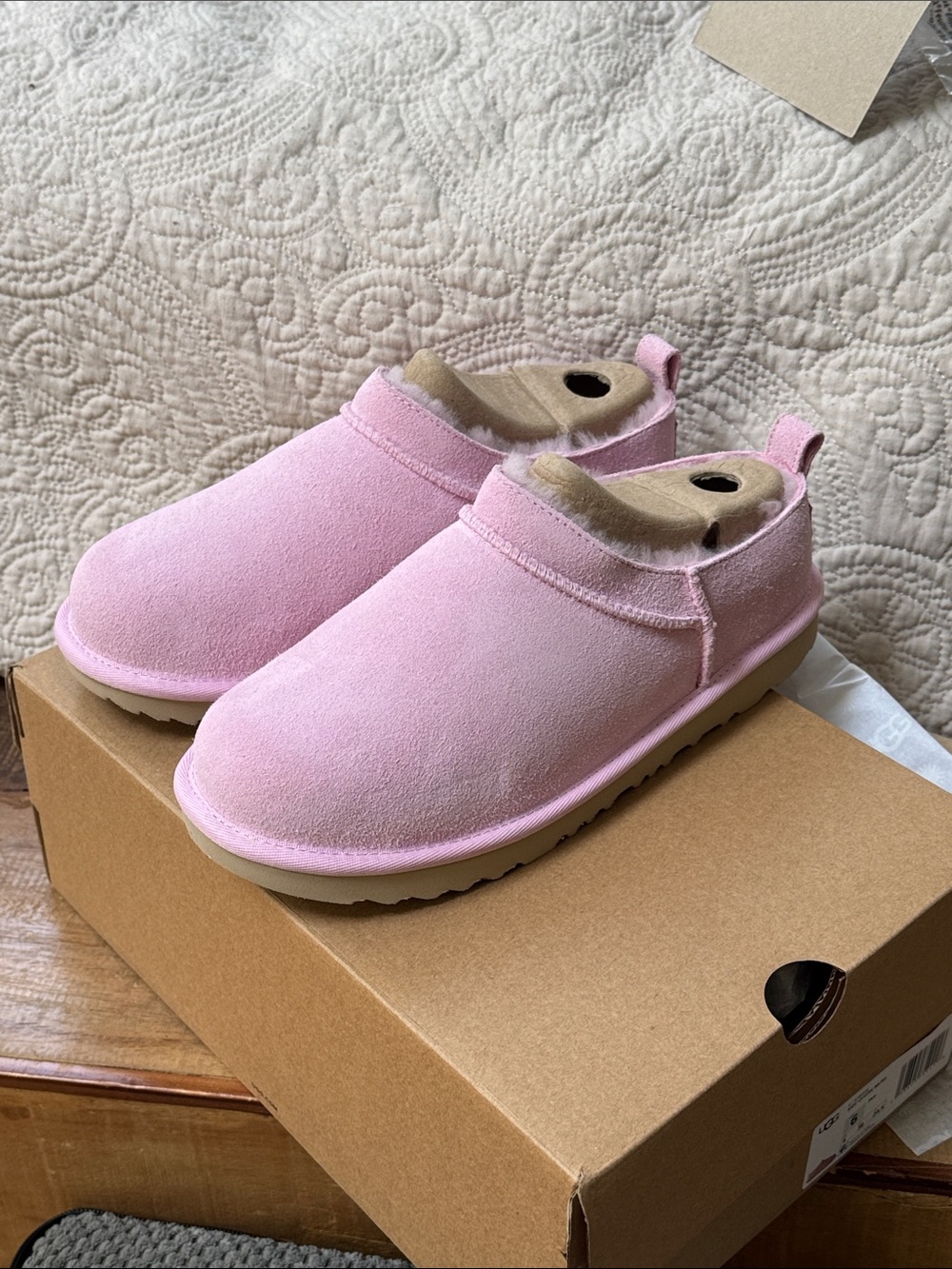 UGG Pink Classic Micro Mini Cozy Slip-On Boots Booties Youth 6/ Women’s 7 EU 38